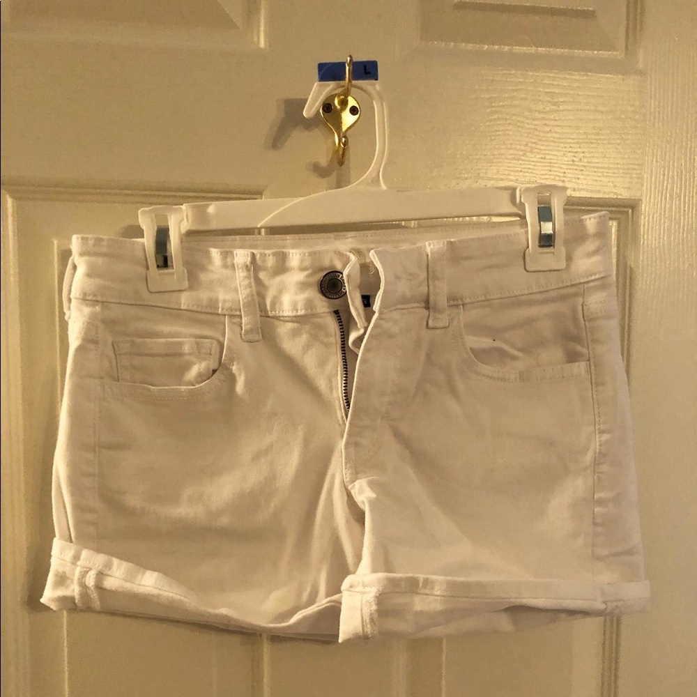 white jean shorts